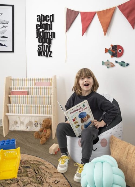 RNT by Really Nice Things - Bibliothèque en contreplaqué pin textil Afrique Montessori