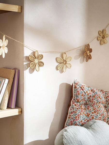 Vertbaudet - Guirlande fleurs rotin beige