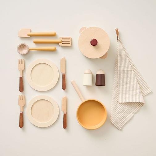Petite Amélie - Petite Amélie Dinette en bois | Jeu d'imitation | Noyer | 14 accessoires | Ensemble cuisine enfant en MDF et bouleau pour stimuler la créativité
