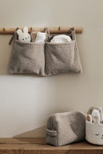H&M - Panier de rangement mural en matière duveteuse