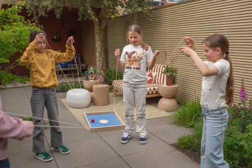 BS Toys - Jeu De Coordination En Bois Fsc - Jeu De Coopération Avec 8 Poignées - Jeu Apprentissage Multicolore