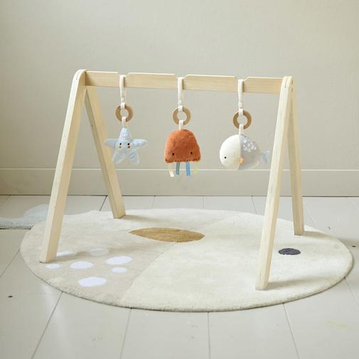 Petite Amélie - Portique d'éveil bébé «mer» incl. Accessoires en contreplaqué marron