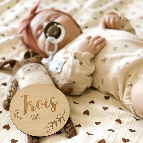 Keep love - Carte Étape Bébé en Bois – 12 Étapes pour Immortaliser Ma Première Année