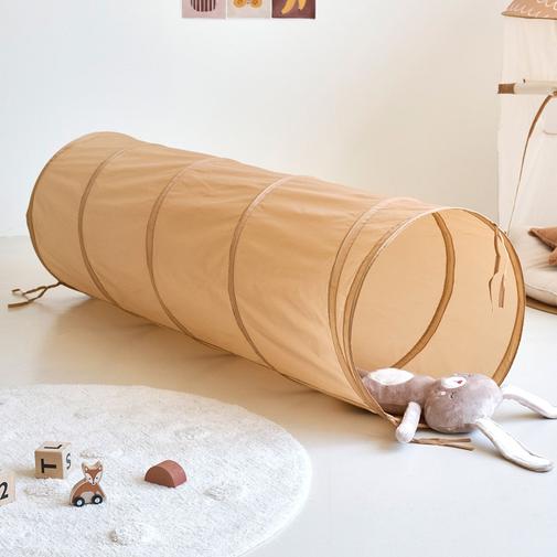 Petite Amélie - Petite Amélie | Tunnel de jeu Miel | Tunnel de motricité pour bébé | Brun | Pliable | Avec sac de transport inclus pour rangement facile