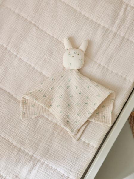 Cyrillus - Doudou lapin gaze de coton biologique - imprimé Hirondelles