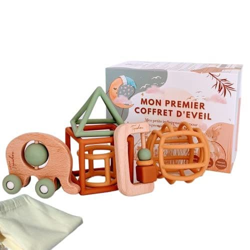TIPICHOU - Jouets d'éveil bébé 1er âge - Coffret naissance mixte montessori garçon et fille - 5 Jeux d'activité et de développement sensoriel bois et silicone, Balle, Formes, Hochet, Roues, 3 Mois>3 Ans
