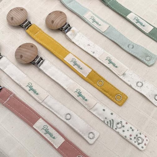 pitigaia.fr - Attache tétine en coton bio et bois de hêtre naturel