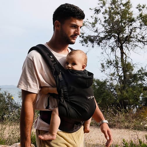 Love Radius - HoodieCarrier 2 - Black Forest