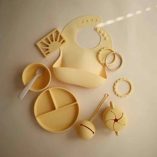 Mushie - Assiette à compartiments en silicone avec ventouse Pale Daffodil