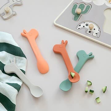 Done by deer - Lot de 2 cuillères en silicone Lalee vert