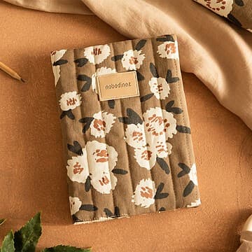 Nobodinoz - Protège-carnet de Santé Hyde Park - Camellia