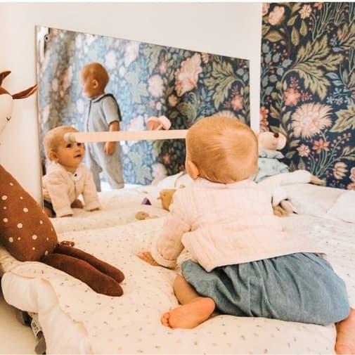 Monti Family - Miroir montessori: auto-découverte