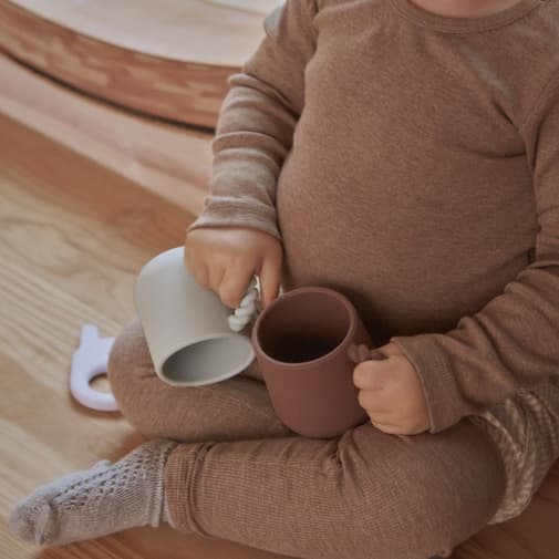 OYOY Mini - Lot de 2 tasses en silicone Mellow Choko
