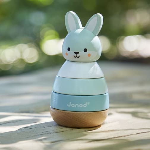 Janod - Jeu à empiler en bois Lapin WWF