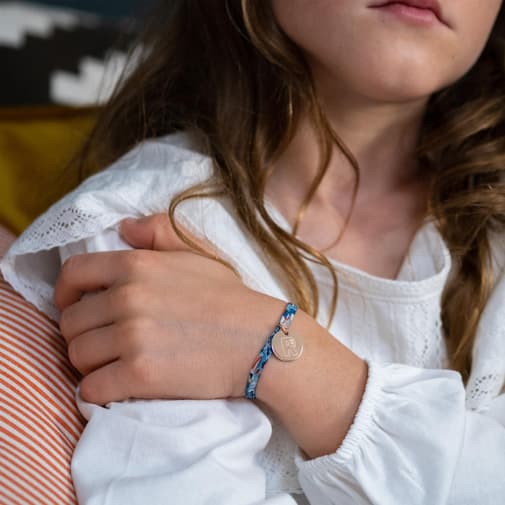 HappyBulle - Bracelet enfant Liberty personnalisé médaille gravée plaqué or 15 mm - Happybulle x Barbapapa