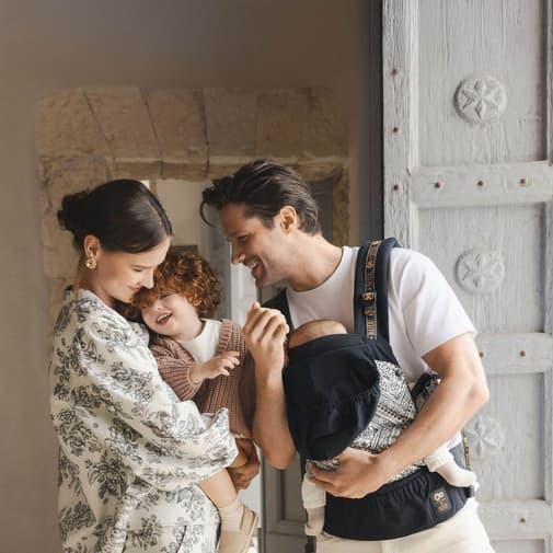 Kinderkraft - Porte-bébé ergonomique HUGGY Lunar Black BIZUU