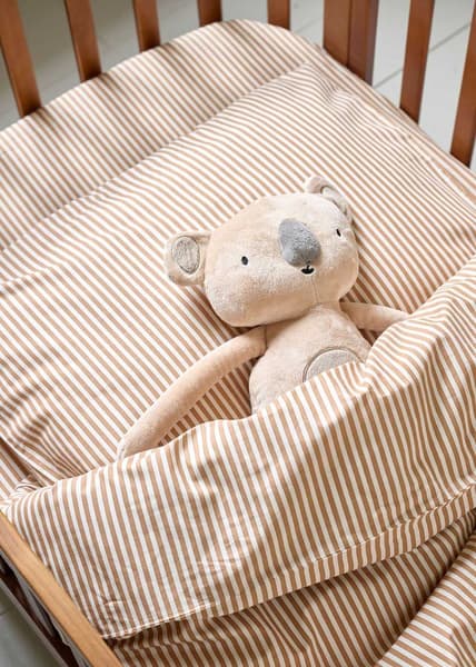 Petite Amélie - Petite Amélie | Drap-housse bébé | Coton biologique GOTS | Beige et Caramel | 70x140 cm pour matelas de 16 cm d'épaisseur