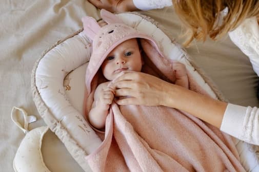 Mon Lit Cabane - - Cape de Bain Lapin Rose 70x125cm - Rose