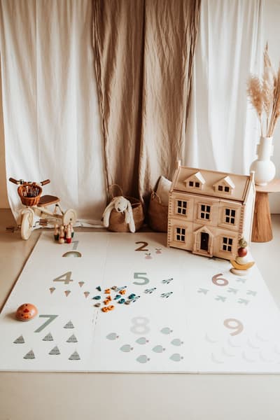 Play & Go - puzzlemat, storage box & mini house - numbers