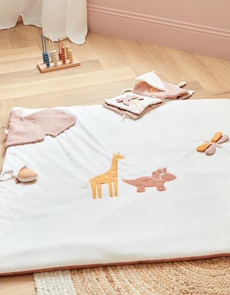 Noukie's - Popsie, Gigi & Louli Tapis d'activités / Tapis de parc Popsie mousseline