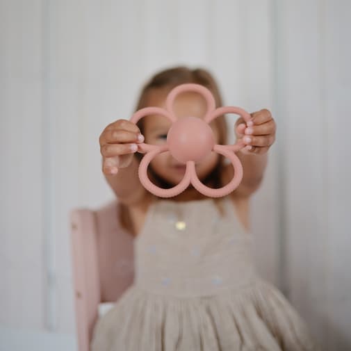 Mushie - Jouet de dentition en silicone Daisy