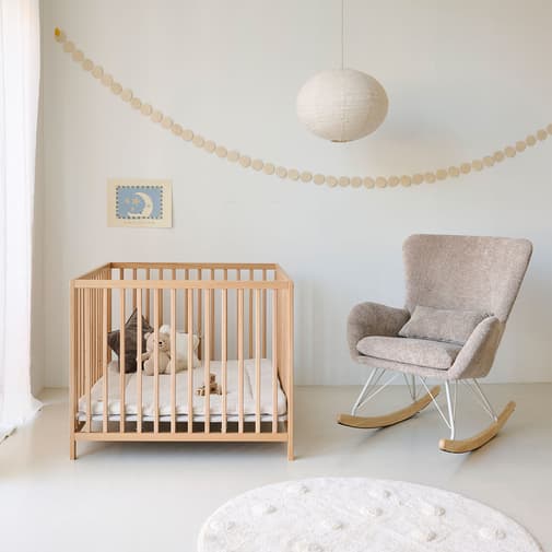 Petite Amélie - Petite Amélie Rocking chair Lune | Fauteuil allaitement | Bois et métal | Brun | Supporte 110 kg | Design ergonomique pour chambre de bébé