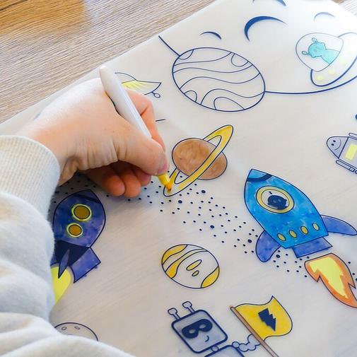 Super Petit - Set de Table à Colorier et ses 5 feutres - Dans l'espace