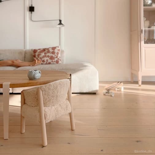 Charlie Crane - Chaise SABA Fur Milk