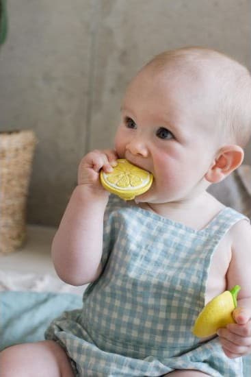 Oli Et Carol - anneau de dentition - john lemon le citron - des la naissance