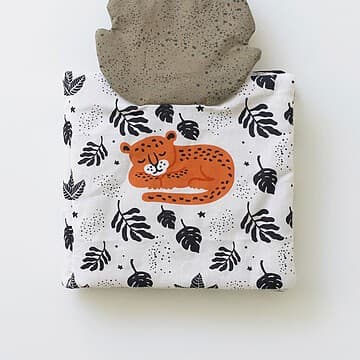 Wee Gallery - Livre en Tissu - Peekaboo Jungle