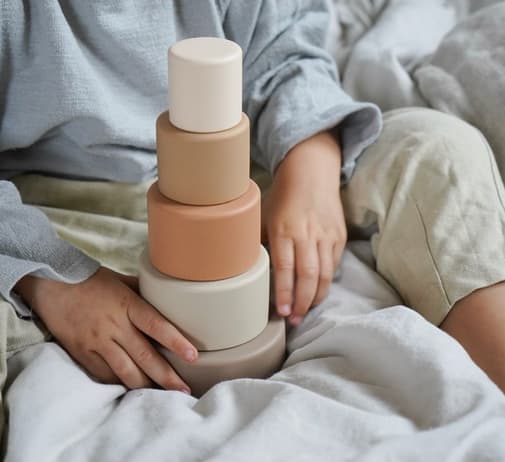 Léo et Léa France - Gobelets à empiler silicone, beige