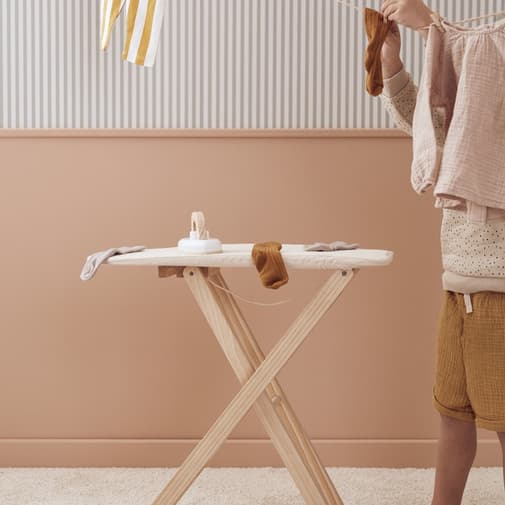 Kid's Concept - Table et fer à repasser en bois Kid's Hub