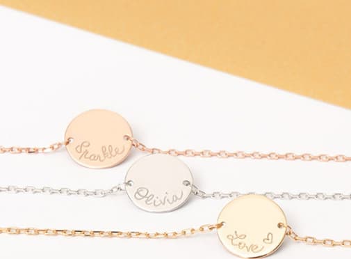 Merci Maman - Bracelet Pastille sur chaîne personnalisable (plaqué or rose)