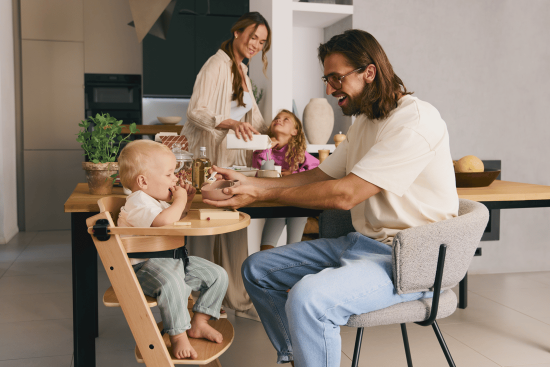 Chaise haute ENOCK en bois (Kinderkraft) - Image 2