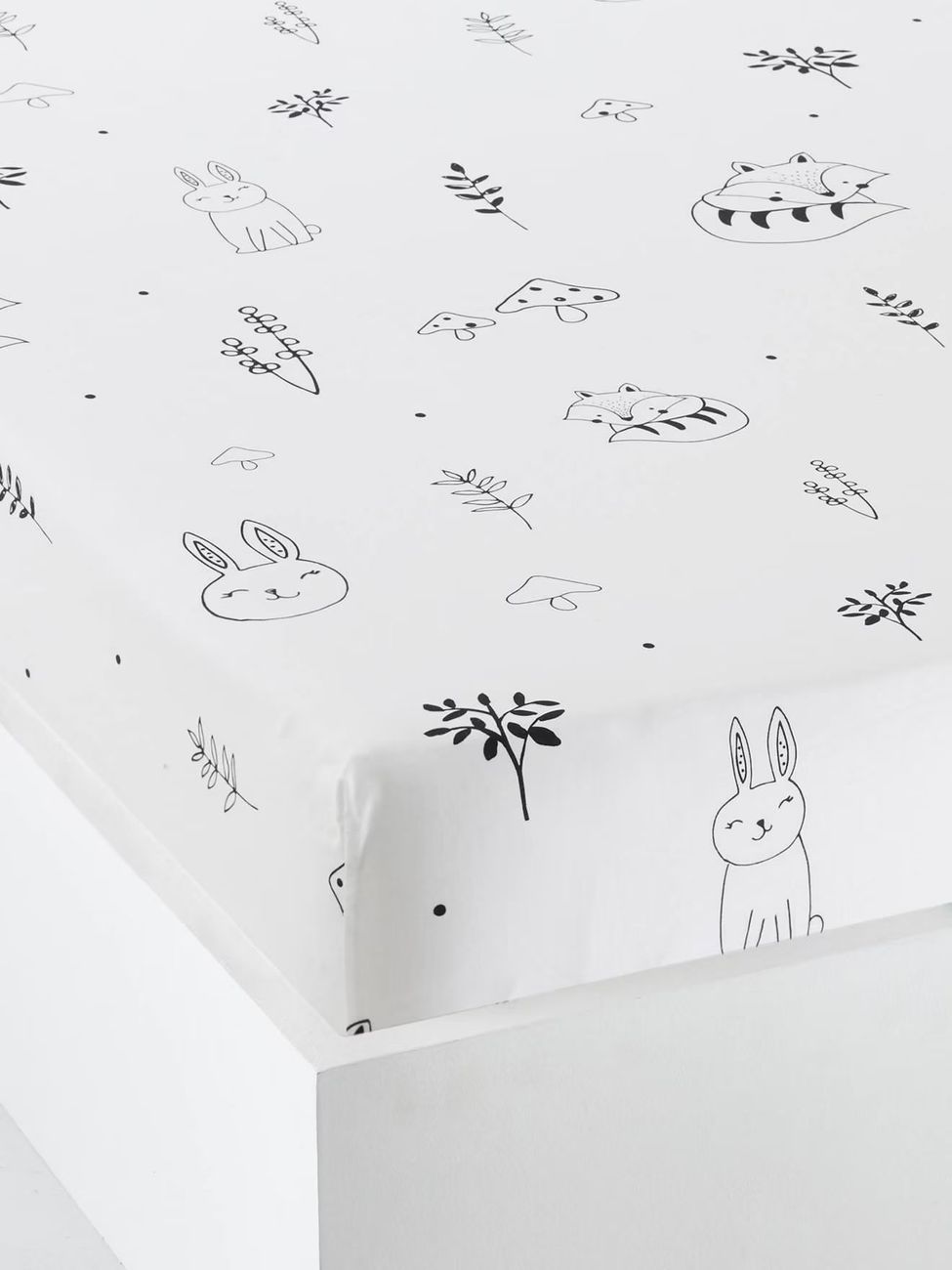 Drap housse bébé FORET MAGIQUE blanc / noir (Vertbaudet) - Couverture