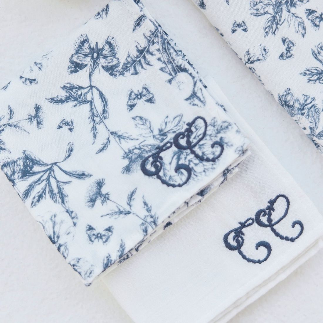 Set de 2 langes Toile de Jouy bleu (70 x 70 cm) (Tartine et Chocolat) - Image 1