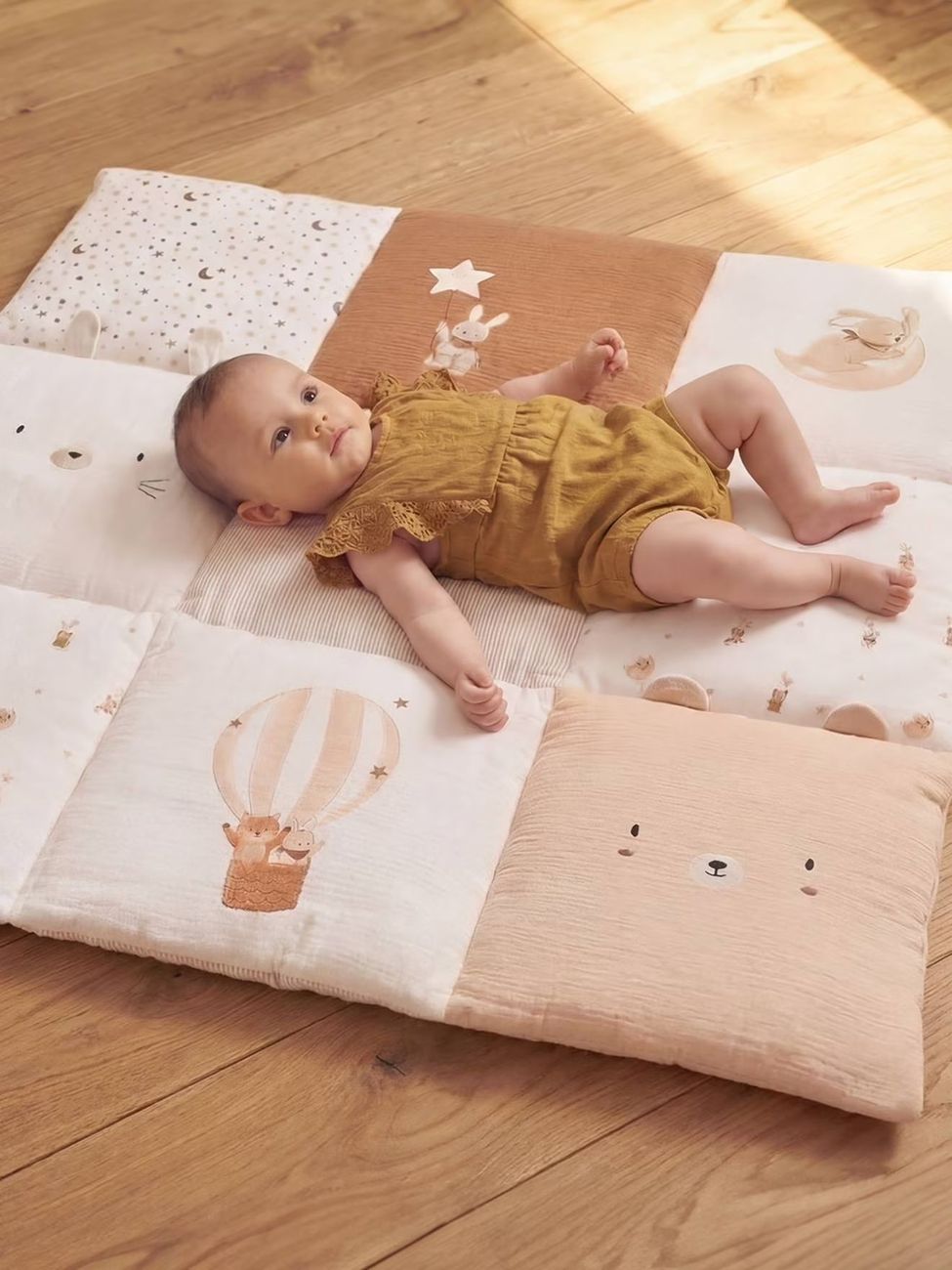 Tapis de sol patchwork coton beige (Vertbaudet) - Couverture