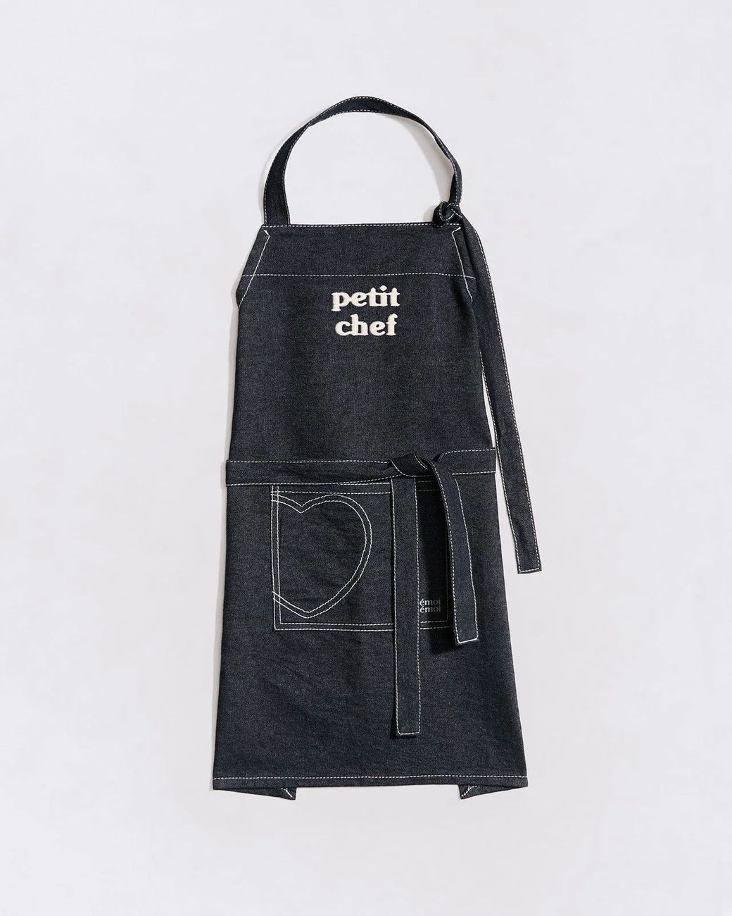 émoi émoi - Le tablier brodé Petit chef - denim brut