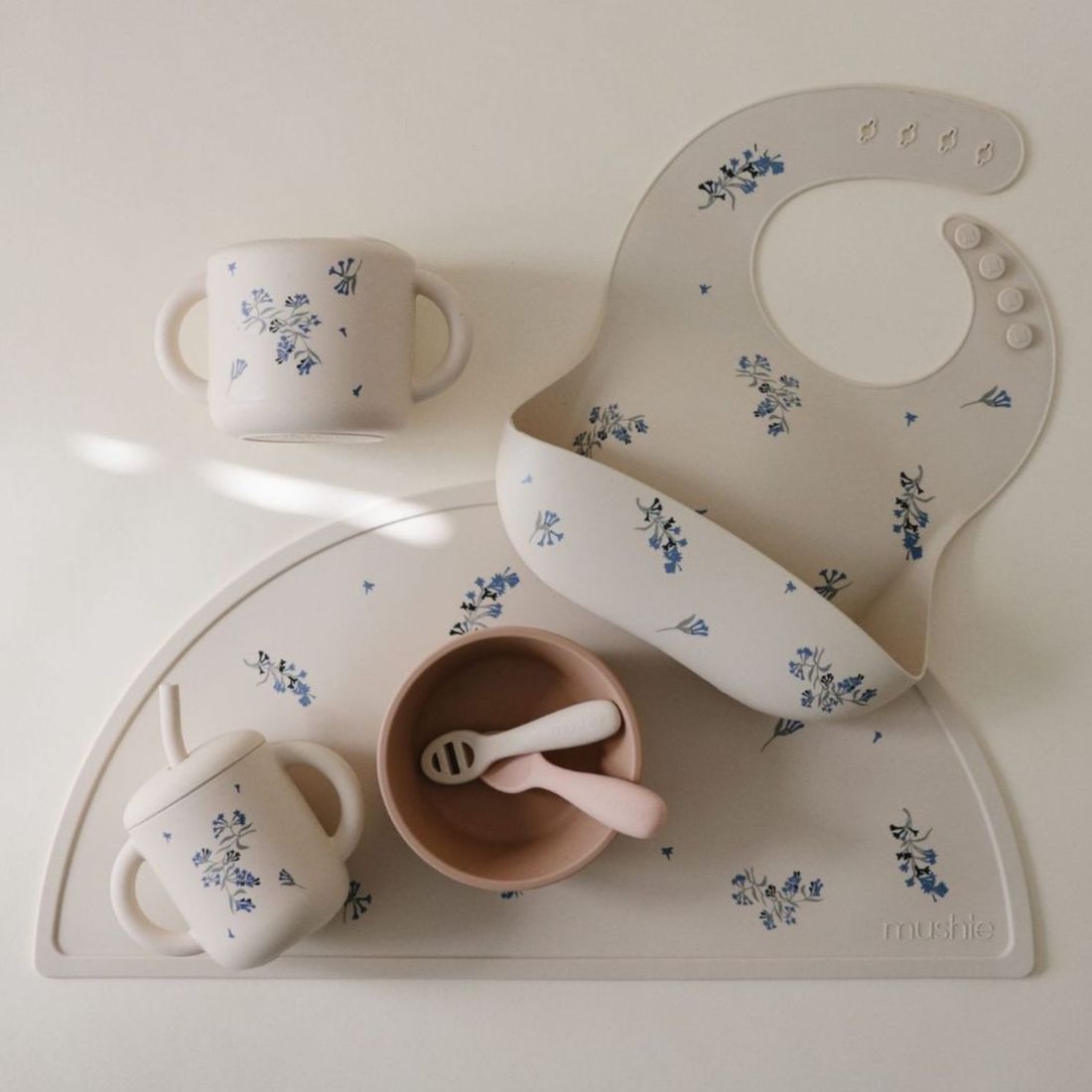 Tasse à paille Lilac Flowers (Mushie) - Image 4