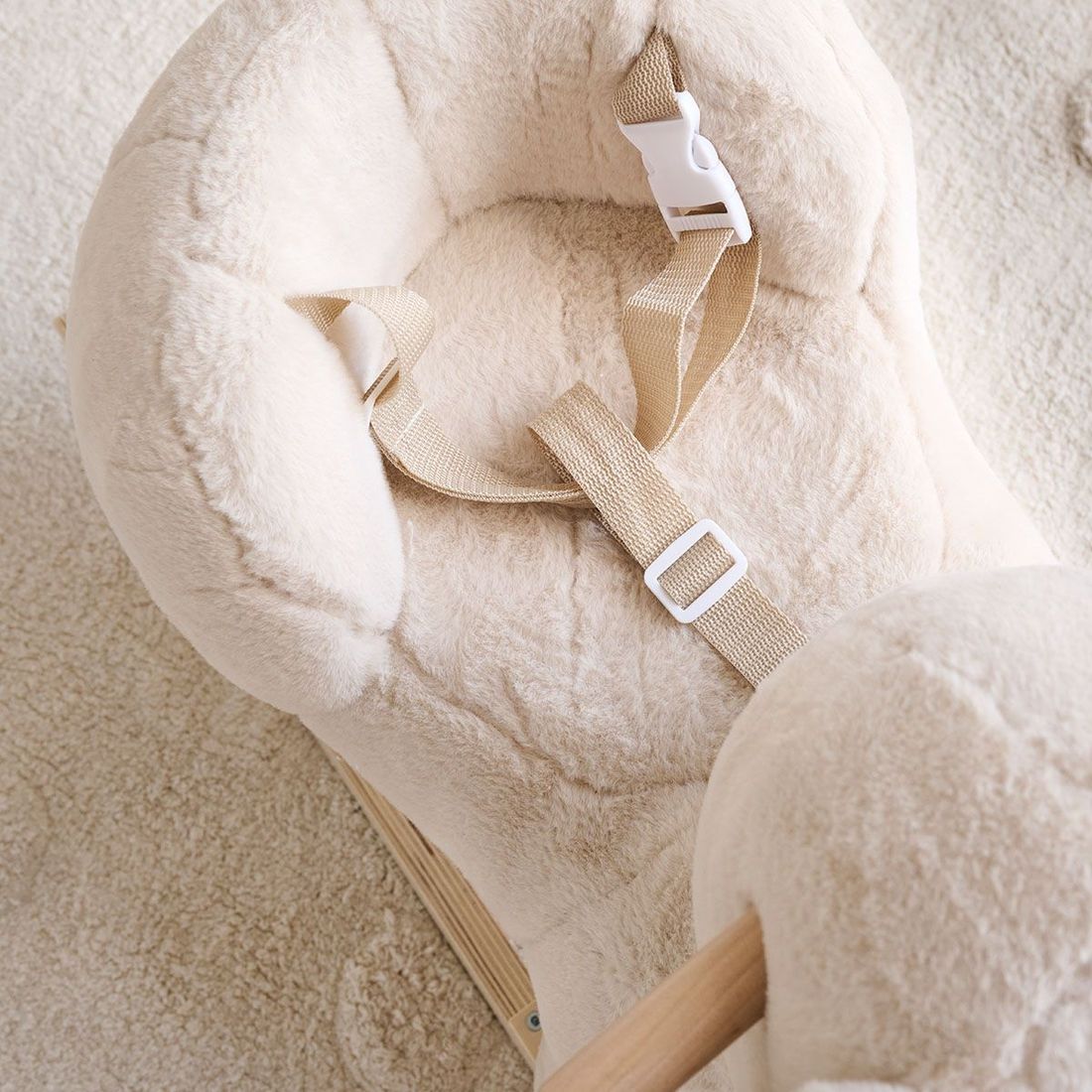 Petite Amélie | Cheval à bascule Lapi | Peluche lapin en bois FSC | Beige | Hauteur de siège 29 cm (Petite Amélie) - Image 3