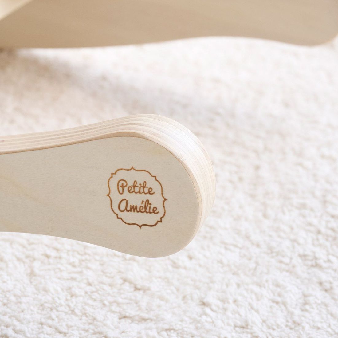 Petite Amélie | Cheval à bascule Ours | Peluche en bois certifié FSC | Marron et blanc | Jouet d'éveil pour enfant collection Forêt (Petite Amélie) - Image 7