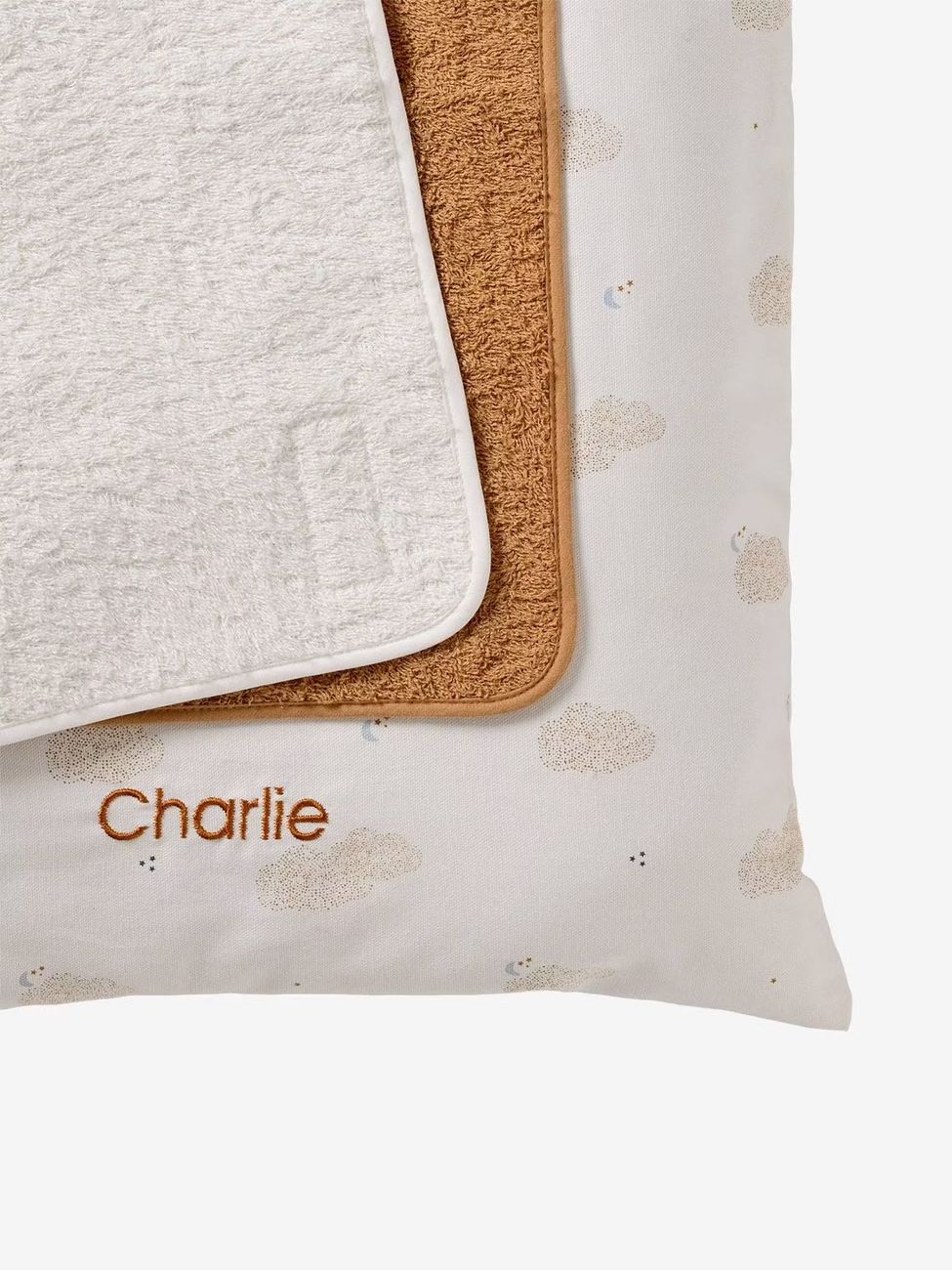 Matelas à langer et 2 tapis de change personnalisable DANS LES NUAGES blanc imprimé (Vertbaudet) - Image 2