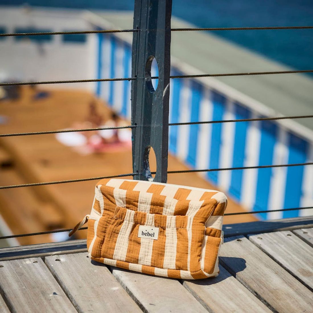 Trousse de toilette comme un bonbon Elma Camel (BEBEL) - Couverture