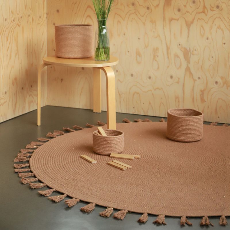 Tapis rond tressé avec fil doré Lisette (140 cm) (Nattiot) - Image 4