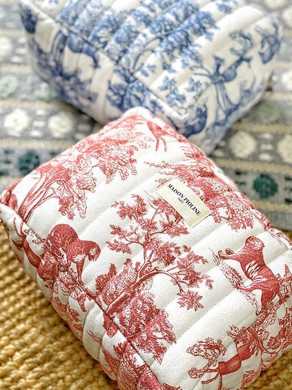 La Maxi trousse, inspiration toile de jouy, brique (Maison Pioline) - Image 1