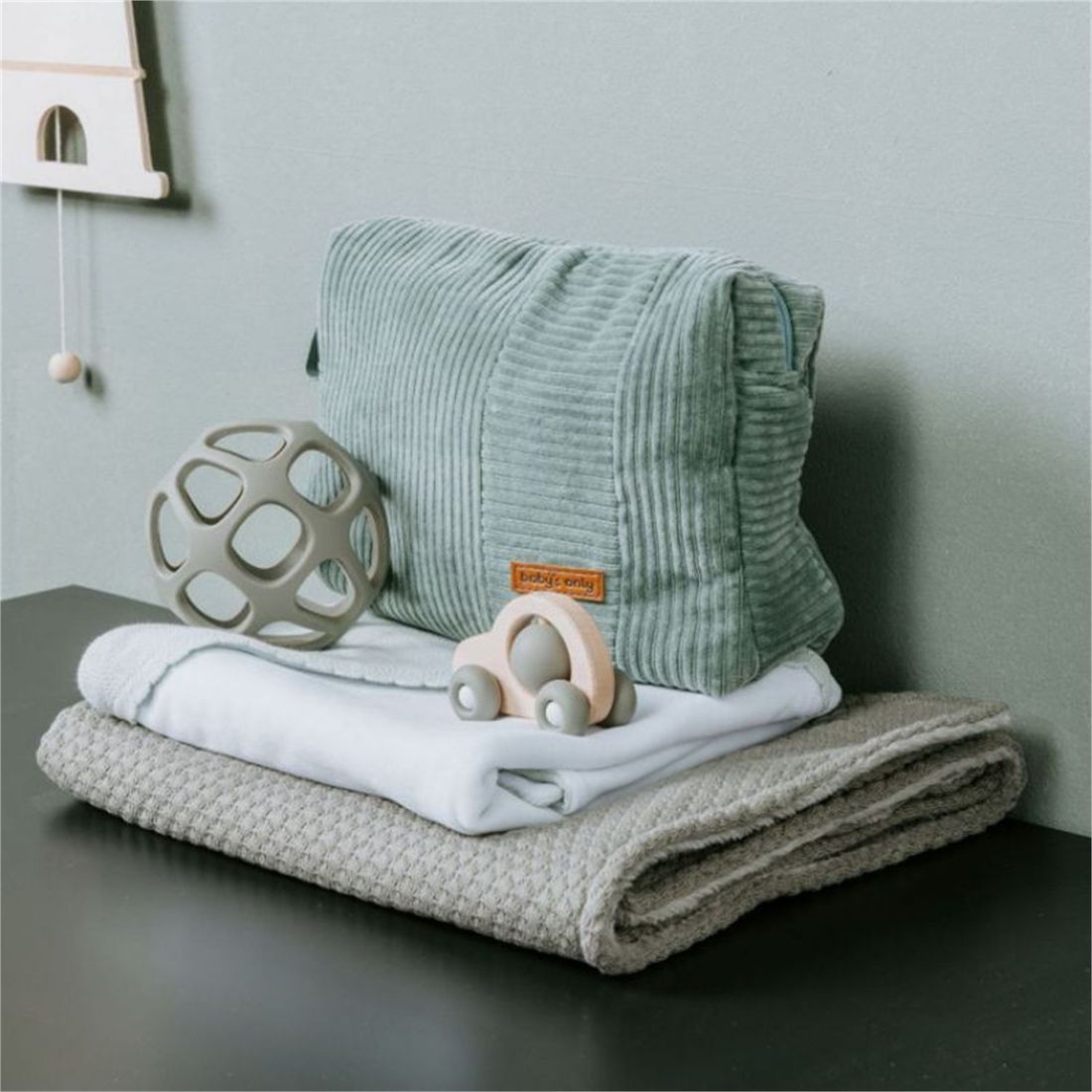Balle de préhension en silicone Urban green (Baby's Only) - Image 4