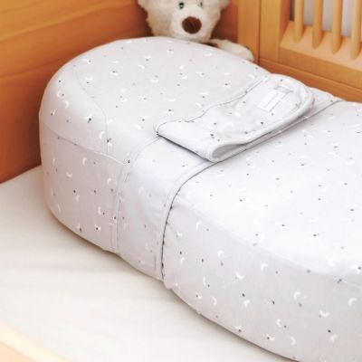 Réducteur de lit Cocoonababy 10° Moon et stars (Béaba) - Image 2