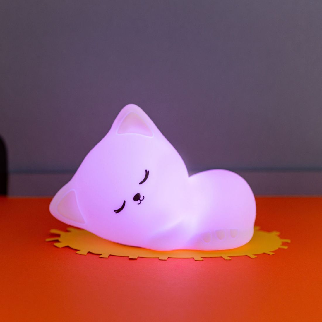 Veilleuse tactile en silicone Chat Stella avec télécommande (Little L) - Image 3