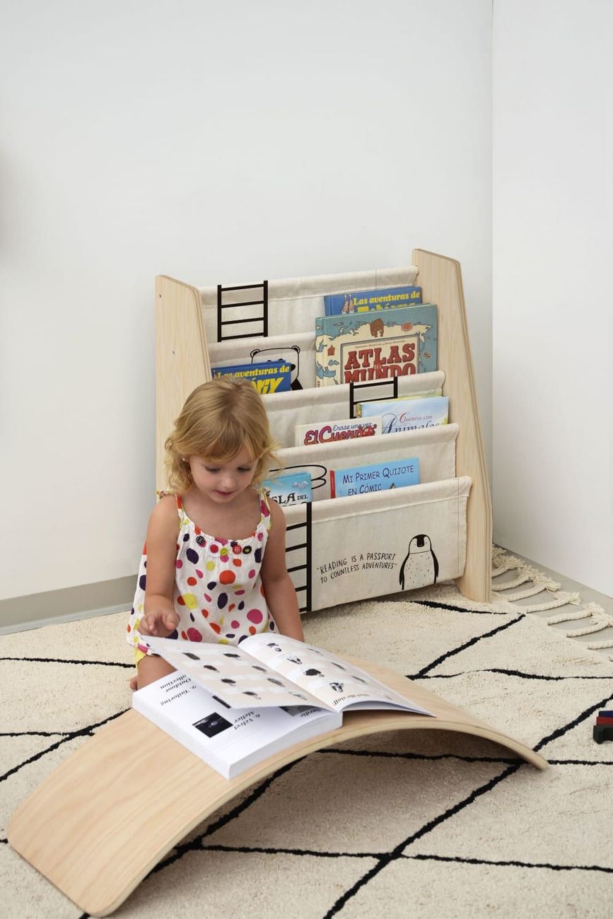 Bibliothèque contreplaqué de pin et textil,imprimé Animaux Montessori (RNT by Really Nice Things) - Image 2