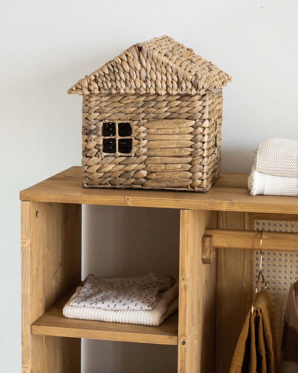 Armoire enfant montessori bois marron clair (Hannun) - Image 1
